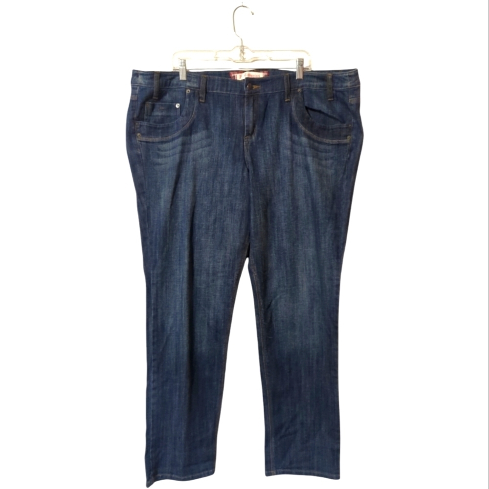 Z. Cavaricci Plus Size Straight Cut Mid Rise Blue Jeans - Picture 3 of 9